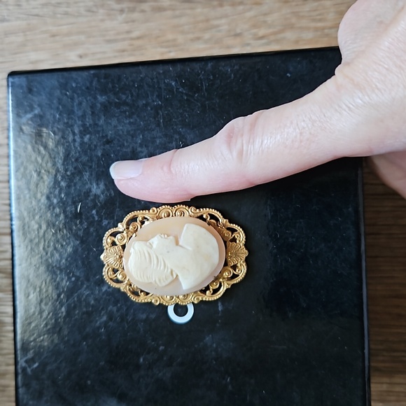 Miriam haskell vintage brooch - Picture 2 of 3